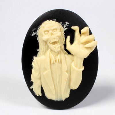 Plastic Cameo - Zombie 3D Oval 40x30MM IVORY ON BLACK