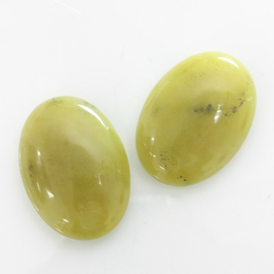 Gemstone Cabochon - Oval 25x18MM JADE LT GREEN