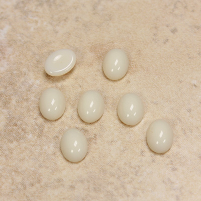 Glass Medium Dome Opaque Cabochon - Oval 08x6MM IVORY