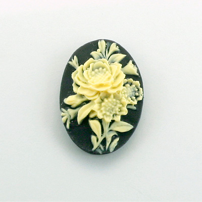 Plastic Cameo - Flowers Arrangement Oval 25x18MM IVORY ON BLACK