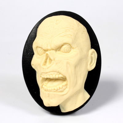 Plastic Cameo - Zombie Angry Oval 40x30MM IVORY ON BLACK