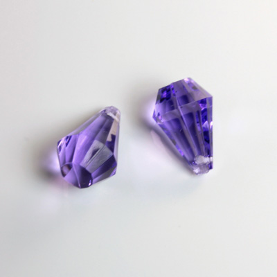 Plastic Pendant -Transparent Faceted Fancy 17x11MM LT AMETHYST