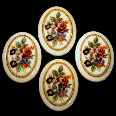 German Plastic Porcelain Decal Painting - Flower - Bouquet (2036) Oval 40x30MM IVORY