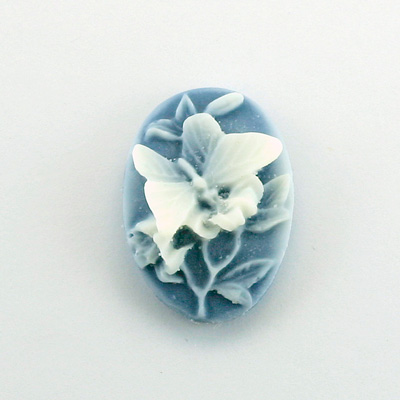 Plastic Cameo - Butterfly Oval 25x18MM WHITE ON ROYAL BLUE FS