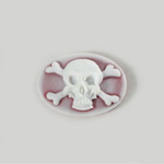 Plastic Cameo - Skull & Crossbones Oval 25x18MM WHITE ON RUBY FS