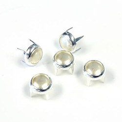 Preciosa Crystal Metal 4 Prong Rivet with Nacre Pearl 4.5MM CREME-SILVER