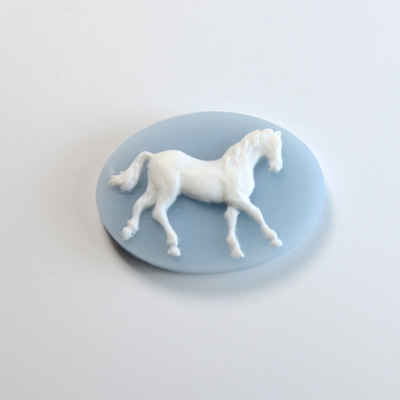Plastic Cameo - Horse Oval 25x18MM WHITE ON BLUE