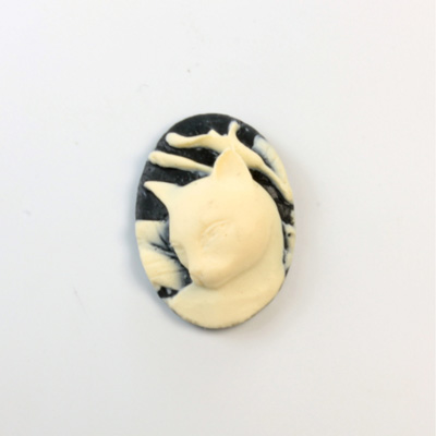 Plastic Cameo - Cat Oval 25x18MM IVORY ON BLACK