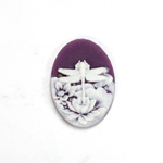 Plastic Cameo - Dragonfly Oval 25x18MM WHITE ON PURPLE