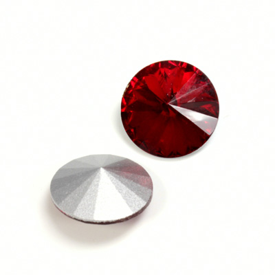 Cut Crystal Point Back Rivoli 16MM LT SIAM RUBY