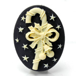 Plastic Cameo - Christmas Candy Cane Oval 40x30MM IVORY ON BLACK