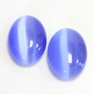 Fiber-Optic Cabochon - Oval 25x18MM CAT'S EYE LT BLUE