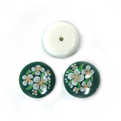 Japanese Glass Porcelain Decal Painting - Flowers Round 13mm WHITE on GREEN with Button Back
