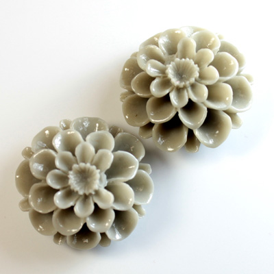 Plastic No-Hole Flower - 4 Layer 25MM LT GREY