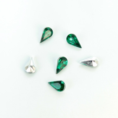 Plastic Point Back Foiled Stone - Pear 08x4.8MM EMERALD