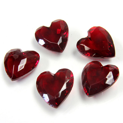 Glass Point Back Tin Table Cut (TTC) Unfoiled - Heart Shape 18x16MM RUBY