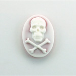 Plastic Cameo - Skull & Crossbones Oval 25x18MM WHITE ON RUBY FS