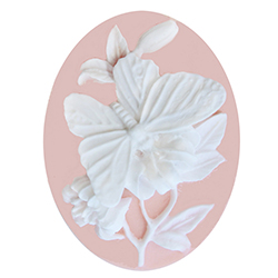 Plastic Cameo - Butterfly Oval 40x30MM WHITE ON ANGELSKIN