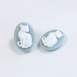 Plastic Cameo - Cat Sitting Oval 18x13MM WHITE ON VINTAGE BLUE