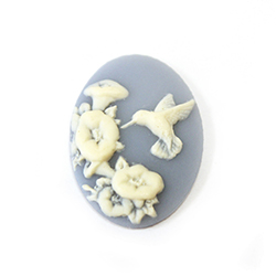 Plastic Cameo - Hummingbird Oval 25x18MM IVORY on BLUE