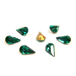 Preciosa Crystal Point Back Fancy Stone - Pear 06x3.6MM EMERALD