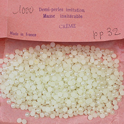 French Half Pearls (Demi Perles) - 32PP Round CREME