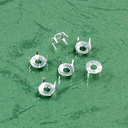 Metal tiffany mount settings 4 prongs - for 30ss flat back rhinestone chaton roses. Silver Finish