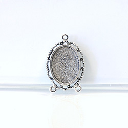 1928 Cast Metal Setting with approx 18x13MM Recess, closed back with 3 Loops Oval ANTIQUE SILVER
