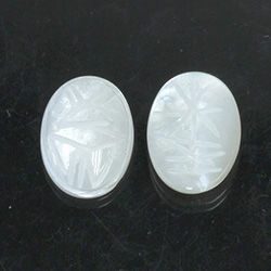 Shellstone Flat Back Carved Scarab - Oval 18x13MM WHITE MOP