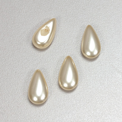 Glass Medium Dome Cabochon Pearl Dipped - Pear 17x9MM CREME