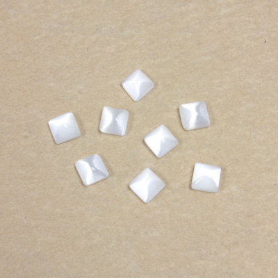 Fiber-Optic Cabochon - Pyramid Top 04x4MM CAT'S EYE WHITE