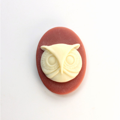 Plastic Cameo - Owl Oval 25x18MM IVORY ON DARK CORNELIAN