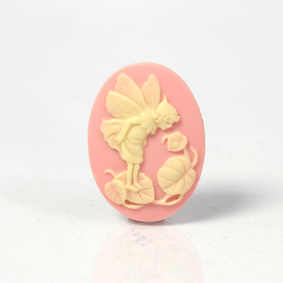 Plastic Cameo - Fairy with Ladybug  Oval 25x18MM IVORY ON PINK