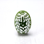 Plastic Cameo - Christmas Wreath Oval 25x18MM WHITE ON OLIVE GREEN