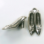 Metalized Plastic Pendant- Shoes 24x13MM ANT SILVER