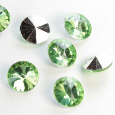 Plastic Point Back Foiled Rivoli 10MM PERIDOT