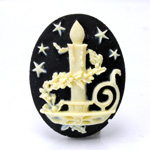 Plastic Cameo - Christmas Candle Oval 40x30MM IVORY ON BLACK