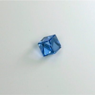 Cut Crystal Foiled Angled Cube 06MM SAPPHIRE