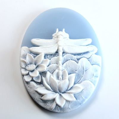 Plastic Cameo - Dragonfly Oval 40x30MM WHITE ON BLUE