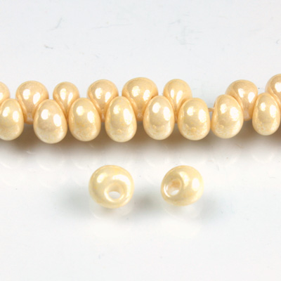 Preciosa Czech Glass Drop Seed Bead - 5/0 PEARL CREME  46112