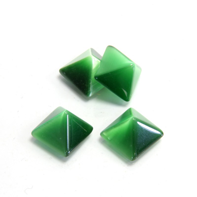 Fiber-Optic Cabochon - Pyramid Top 10x10MM CAT'S EYE GREEN